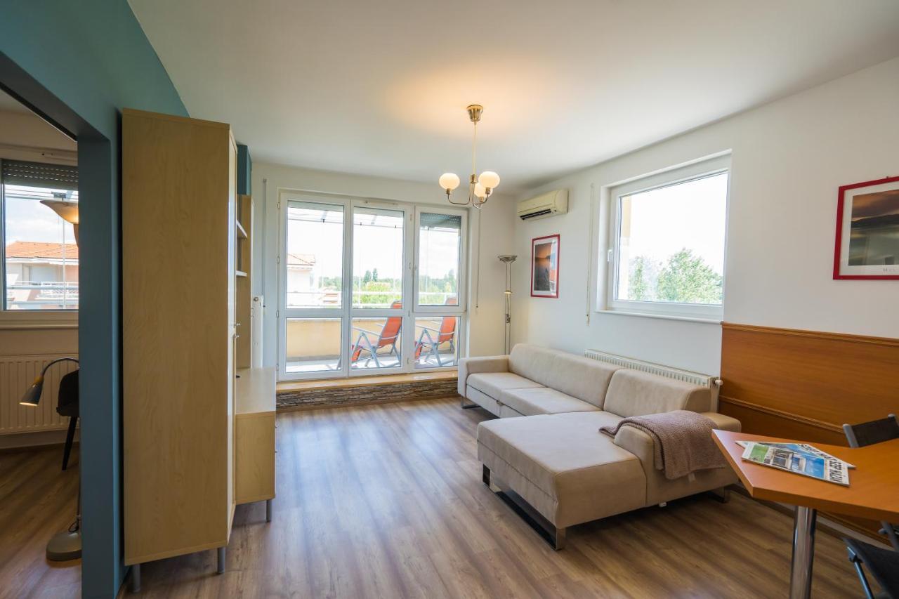 Myflat All-Season Apartment Сиофок Екстериор снимка