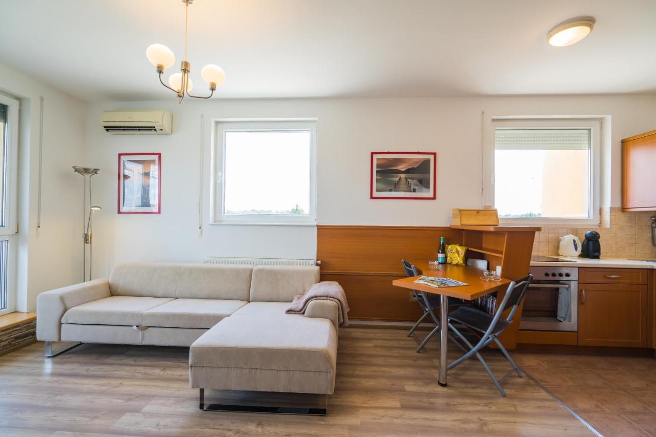Myflat All-Season Apartment Сиофок Екстериор снимка